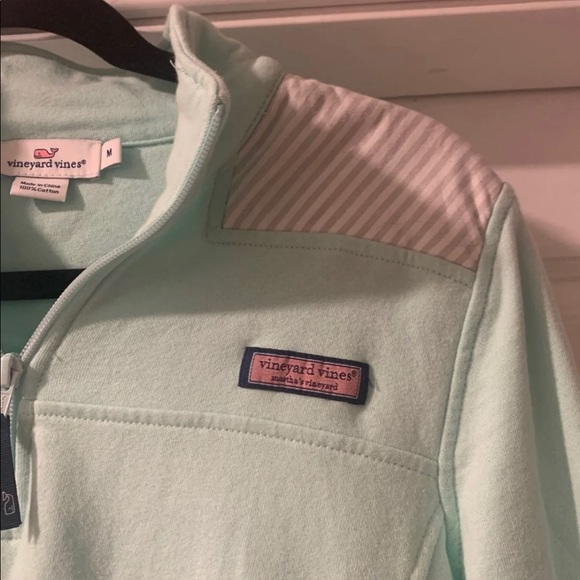 Vineyard Vines Shep Shirt size medium - Picture 2 of 3